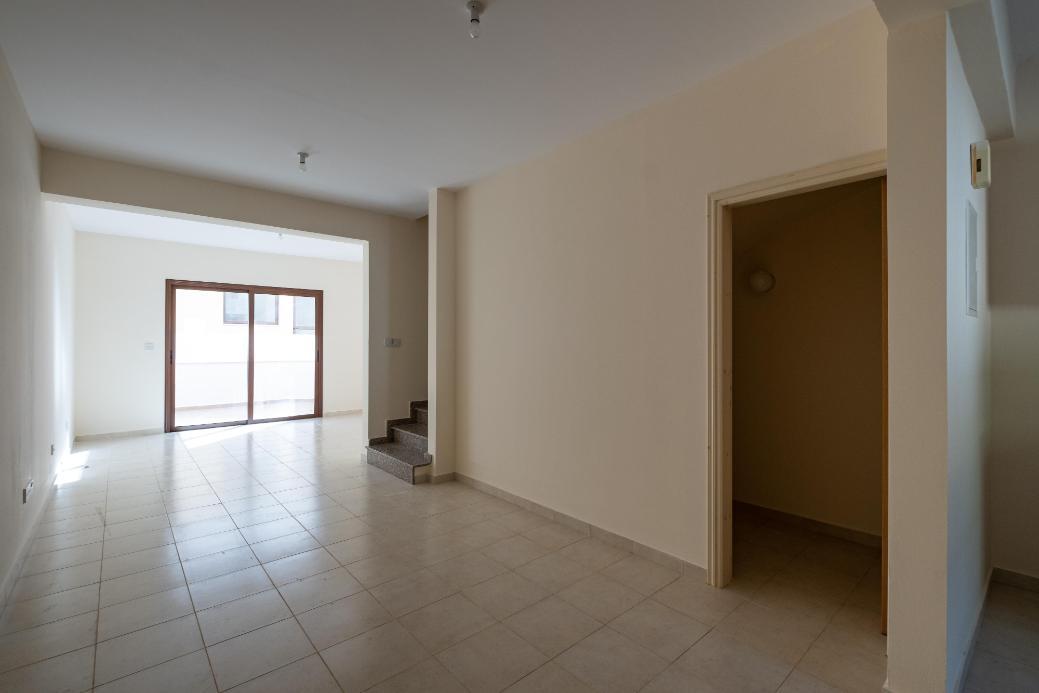 2 Bedroom Maisonette, Peyeia, Ppahos image 6