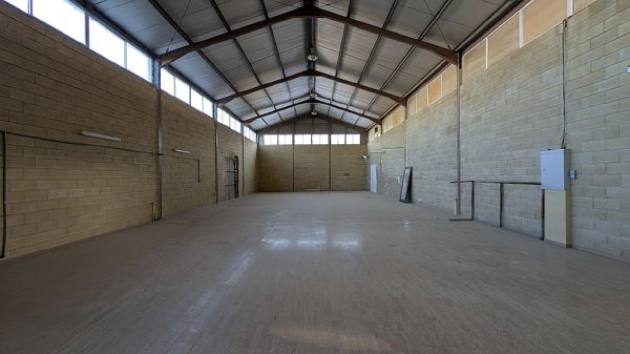 Industrial warehouse in Ergates Industrial Area, Nicosia image 2