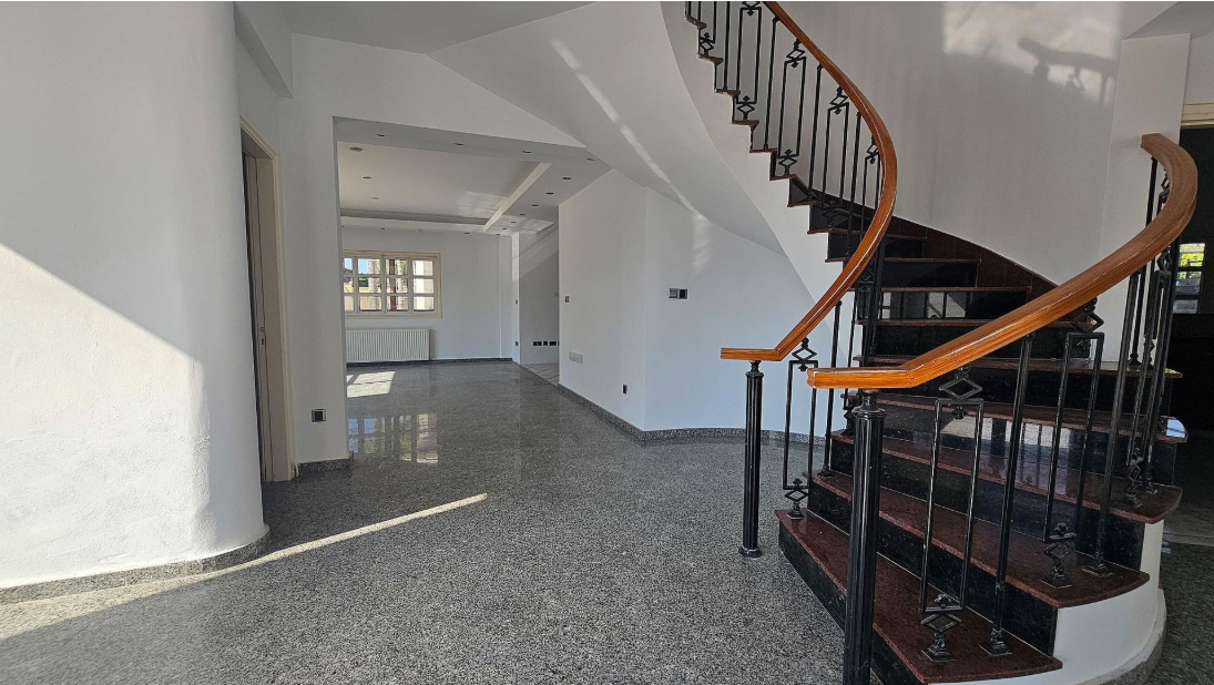 4-Bedroom Semi-Detached House - Pano Deftera, Nicosia image 9