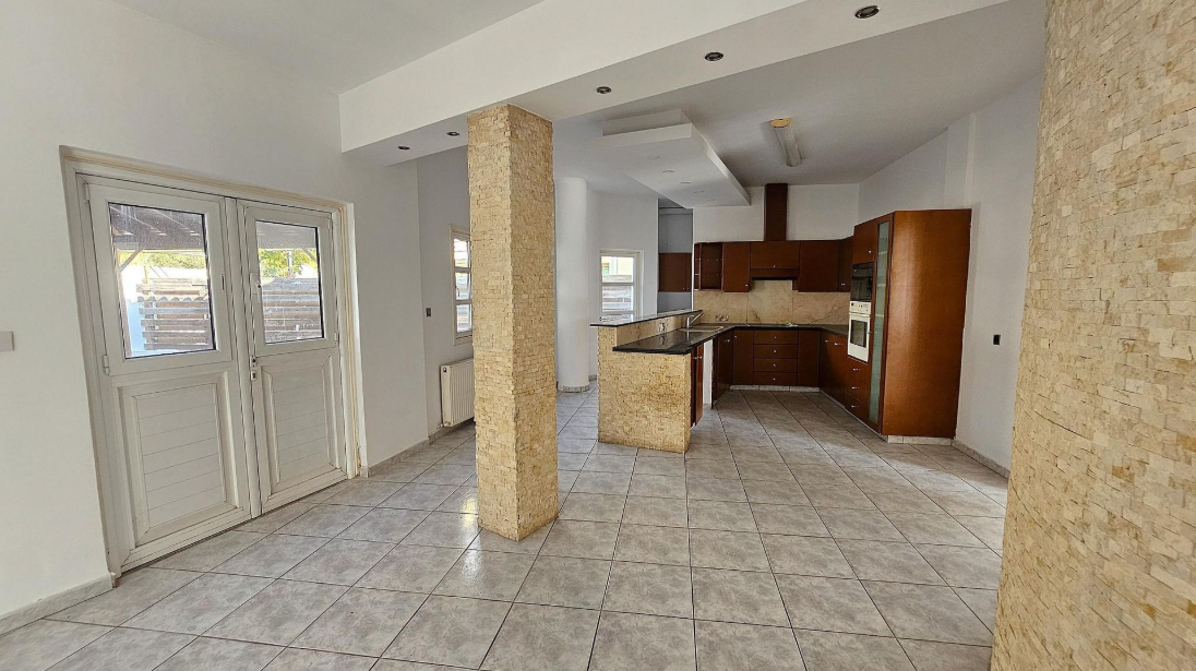 4-Bedroom Semi-Detached House - Pano Deftera, Nicosia image 15