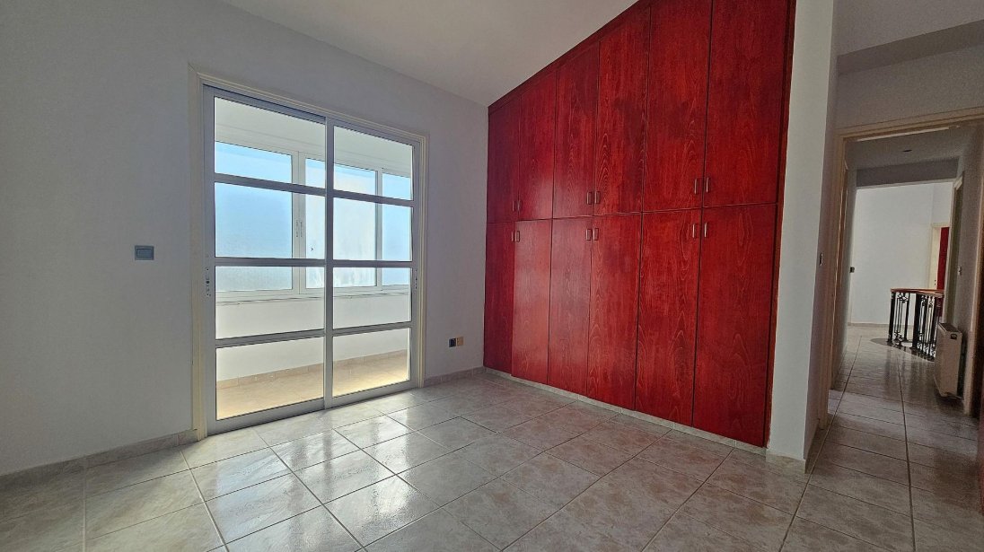 4-Bedroom Semi-Detached House - Pano Deftera, Nicosia image 3
