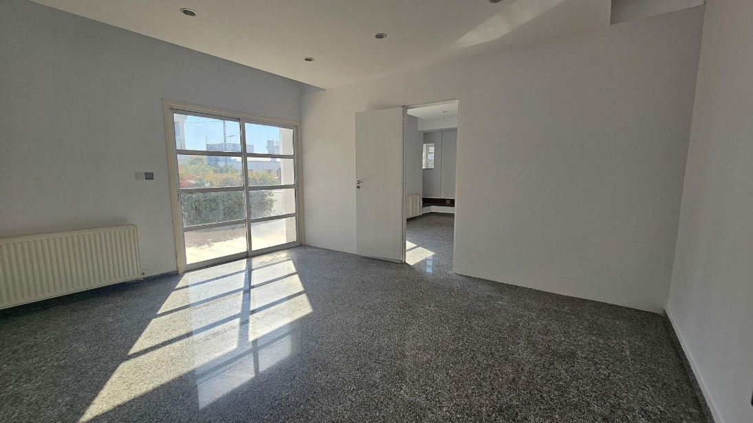 4-Bedroom Semi-Detached House - Pano Deftera, Nicosia image 20