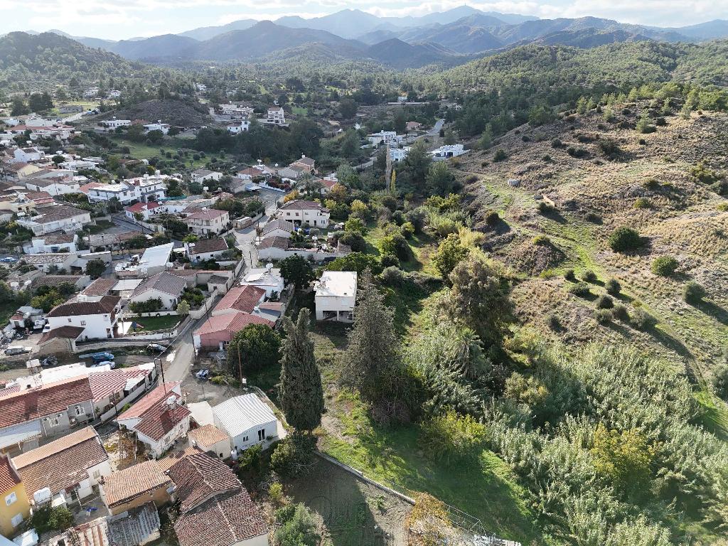 Οικιστικό Χωράφι στη Λυθροδόντα - Επαρχία Λευκωσίας image 3