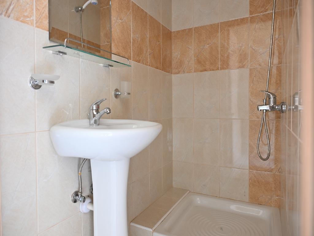 3-bedroom Maisonette image 10