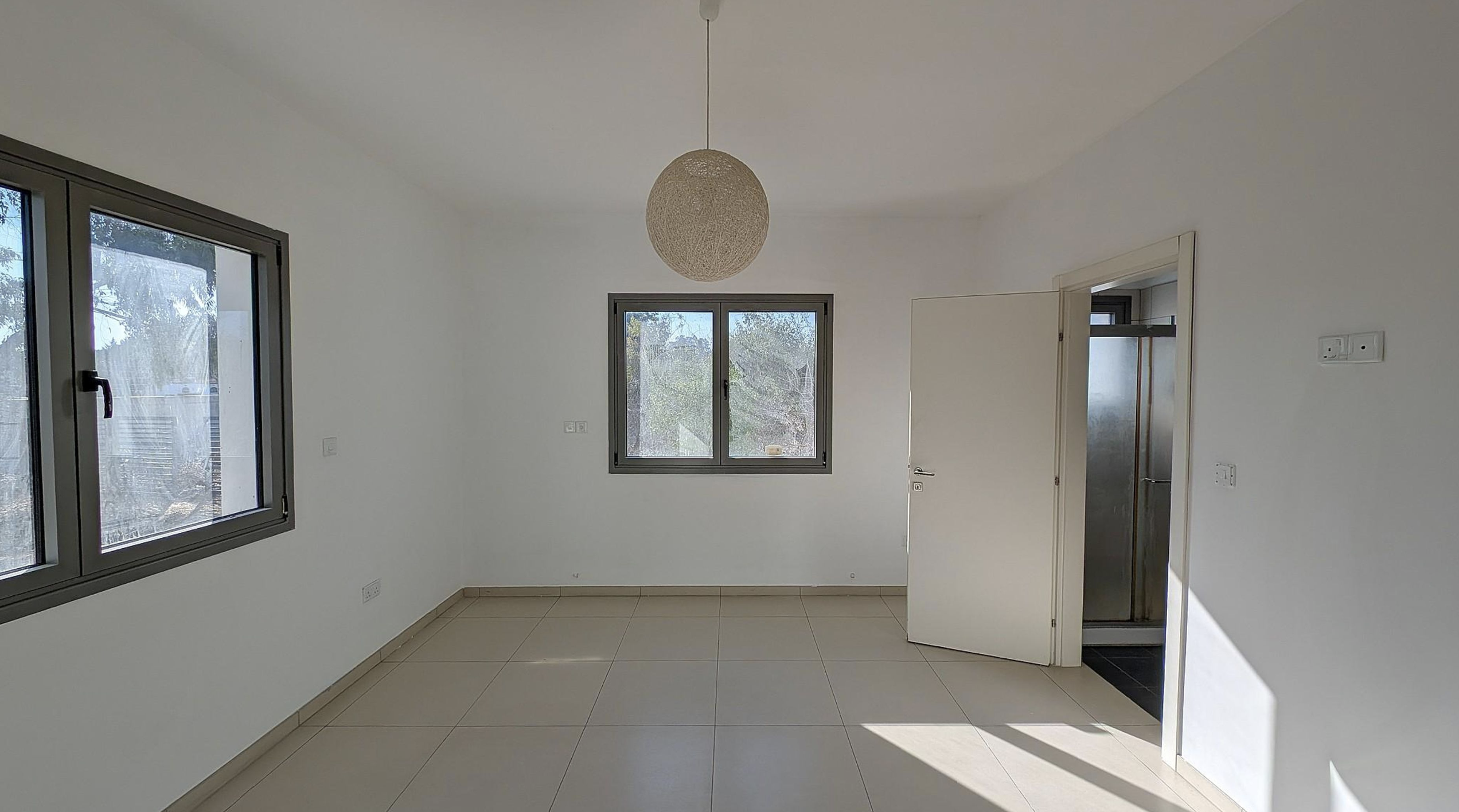 Elegant 3-Bedroom Detached Home with Pool image 19