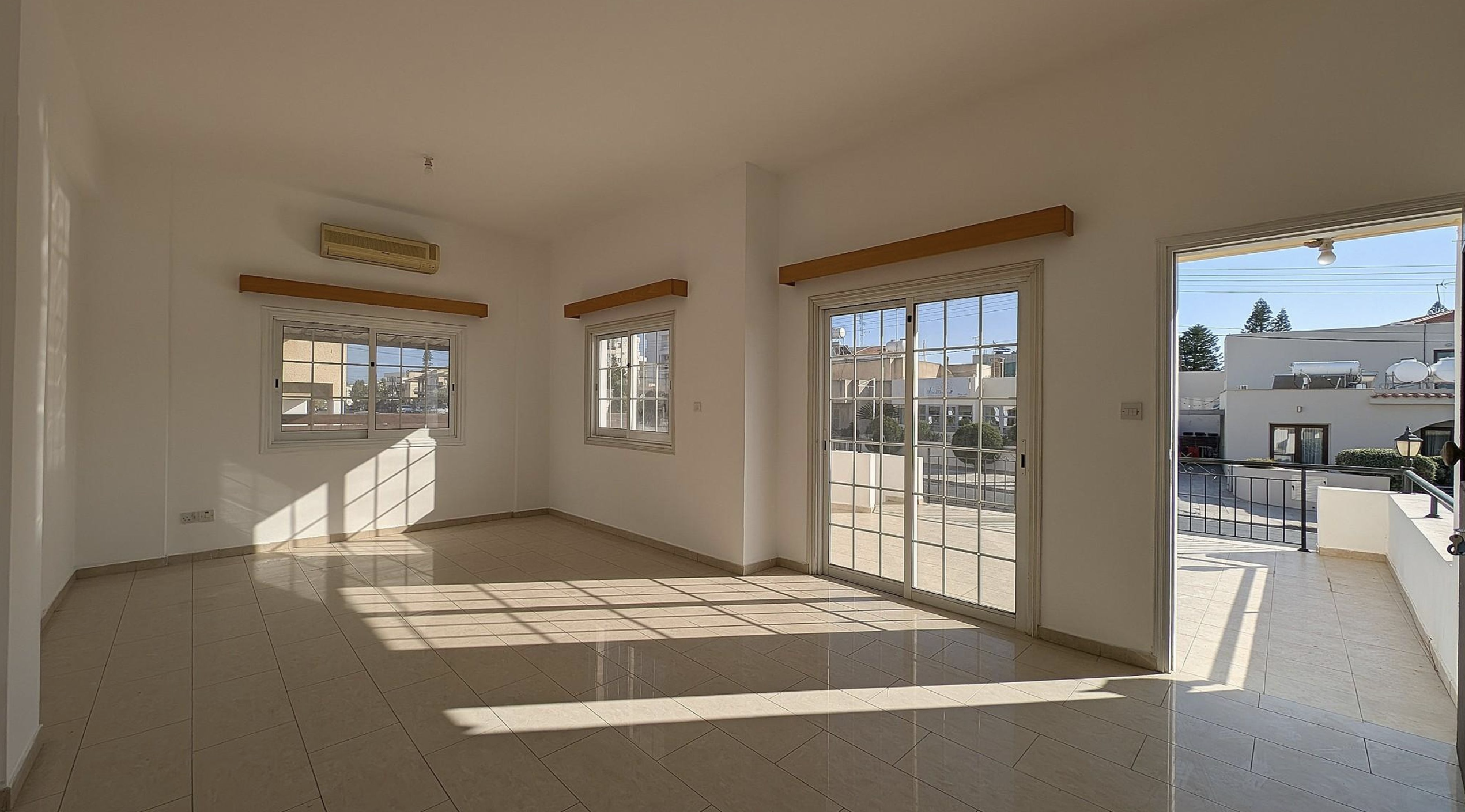 Three Bedroom Apartment - Agios Nikolaos, Larnaca image 11