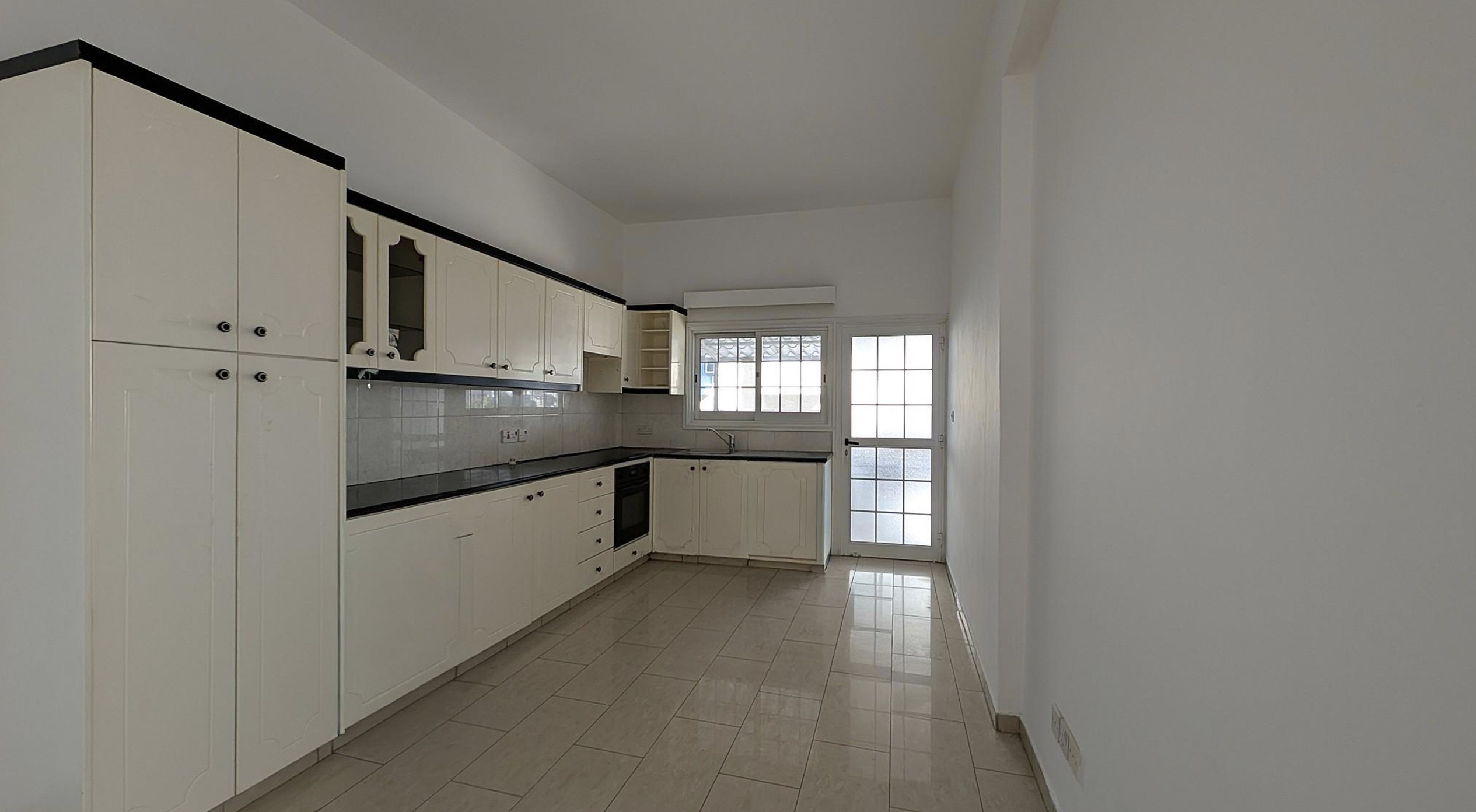 Three Bedroom Apartment - Agios Nikolaos, Larnaca image 2