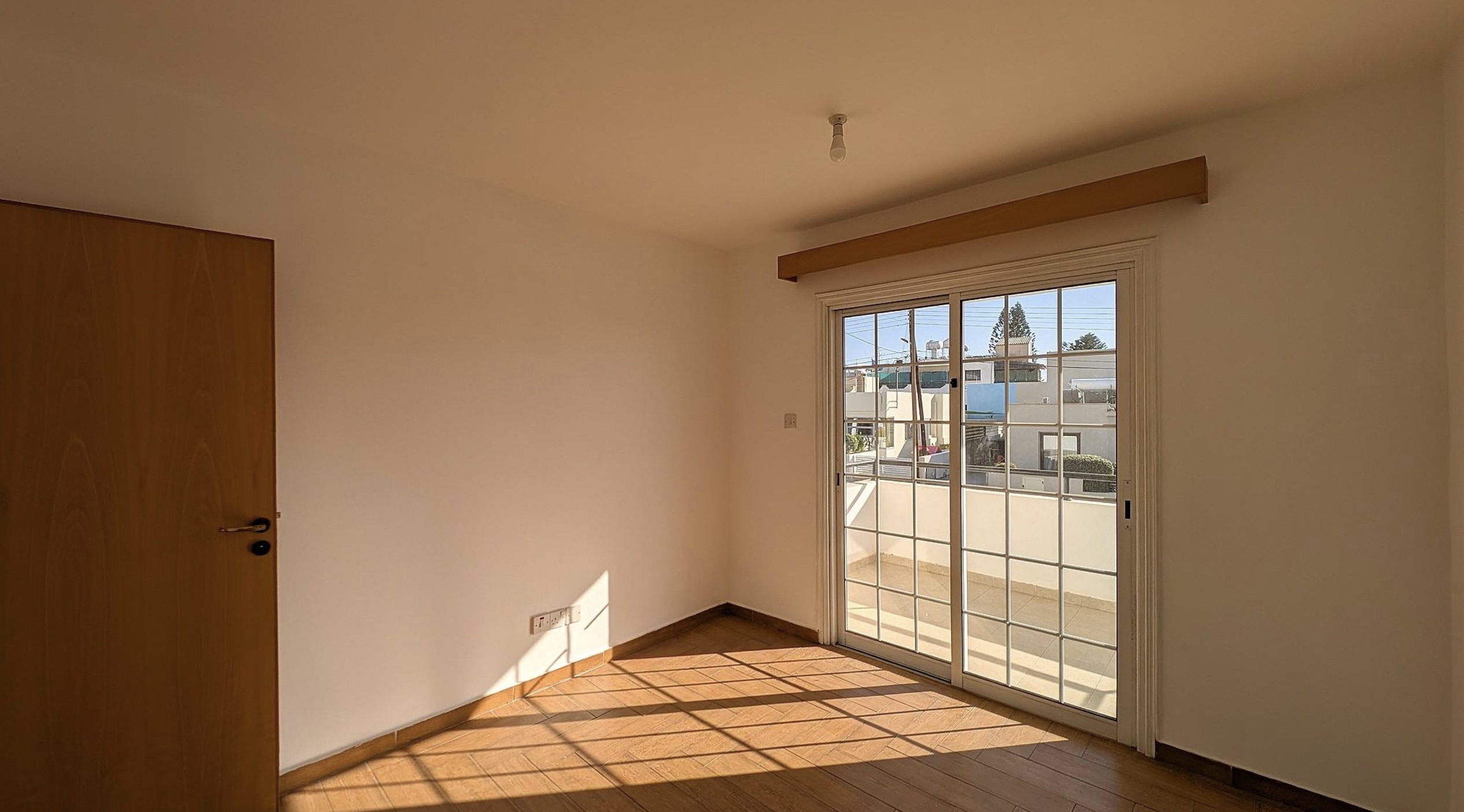 Three Bedroom Apartment - Agios Nikolaos, Larnaca image 20