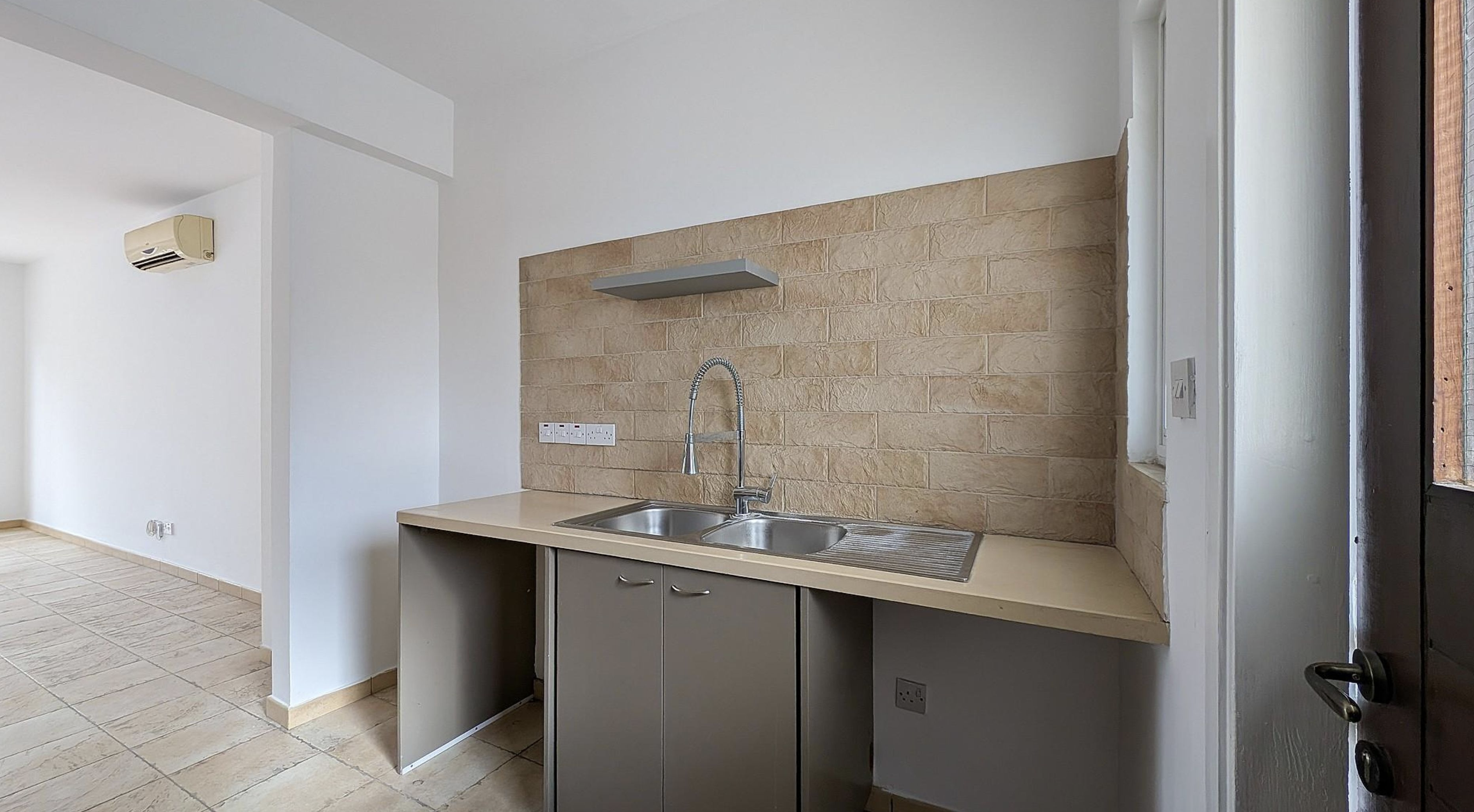 Two-storey, semi detached house image 7