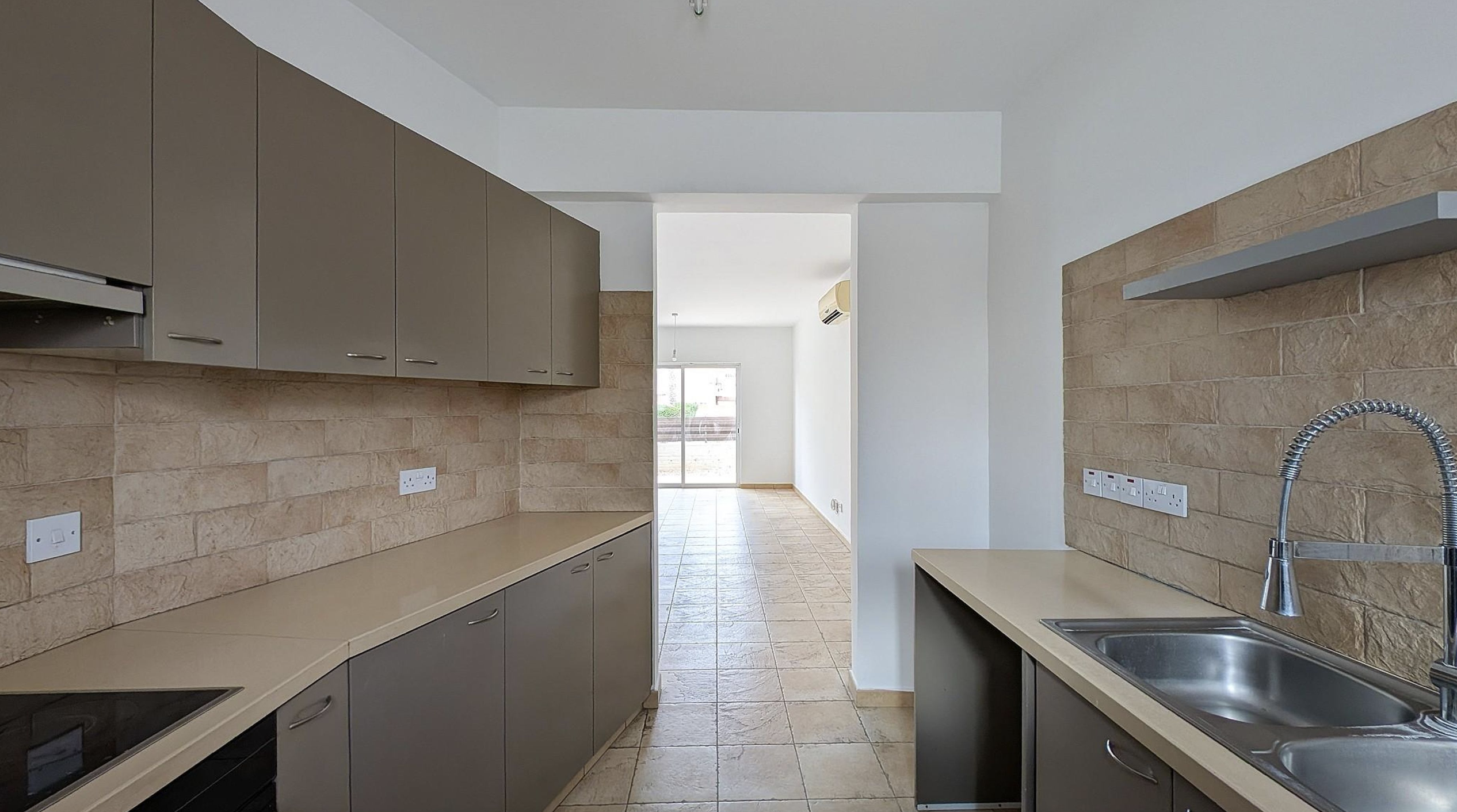 Two-storey, semi detached house image 13