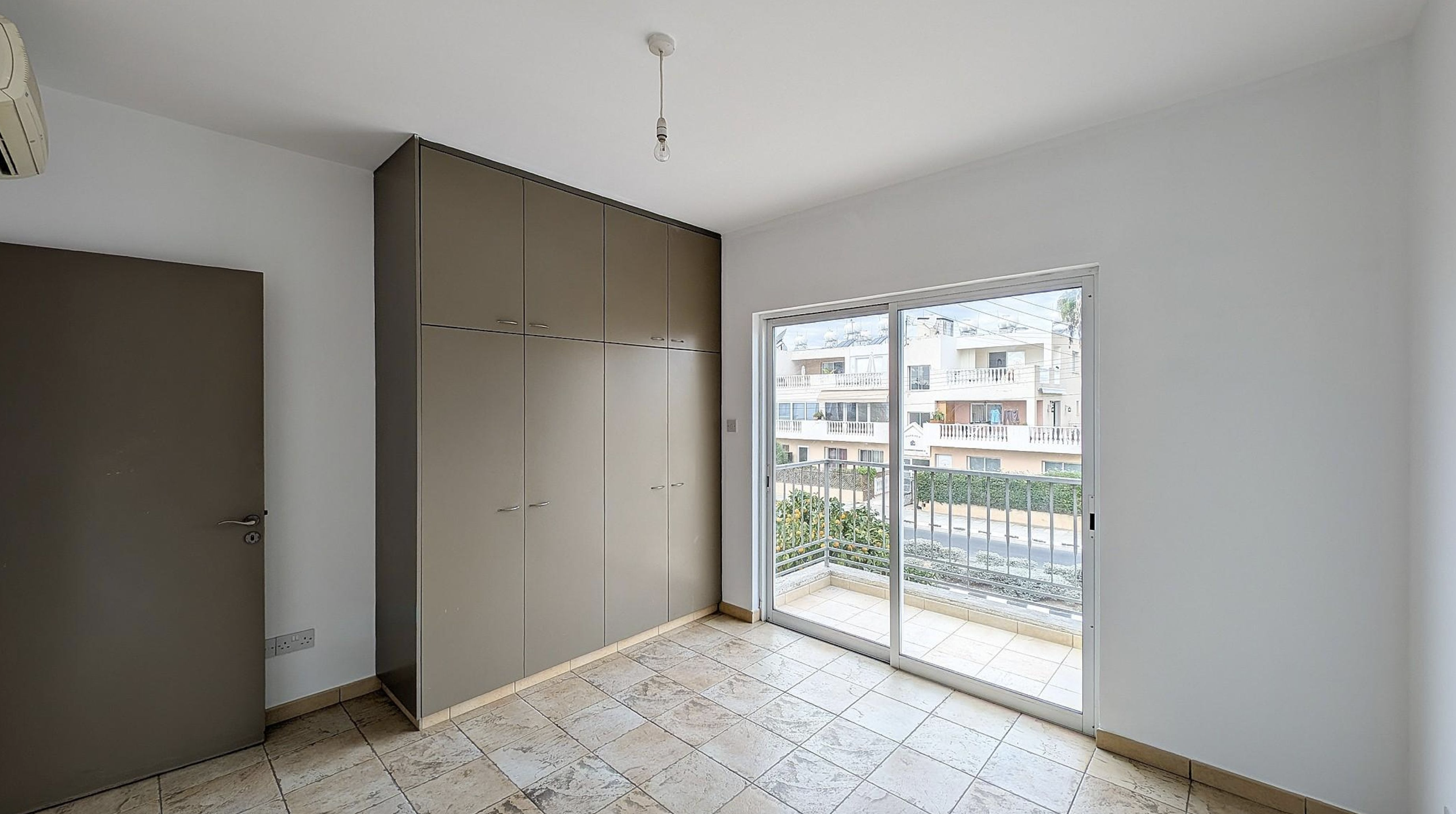 Two-storey, semi detached house image 9