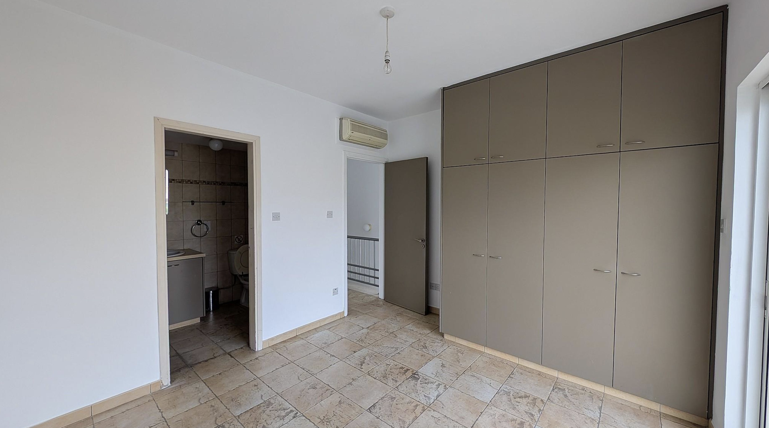 Two-storey, semi detached house image 15