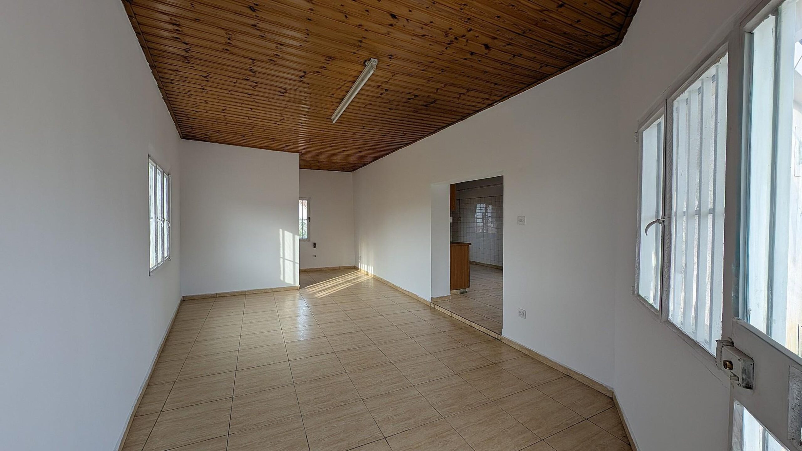 GROUND-FLOOR HOUSE ON CORNER PLOT - FLASOU, Nicosia District image 2