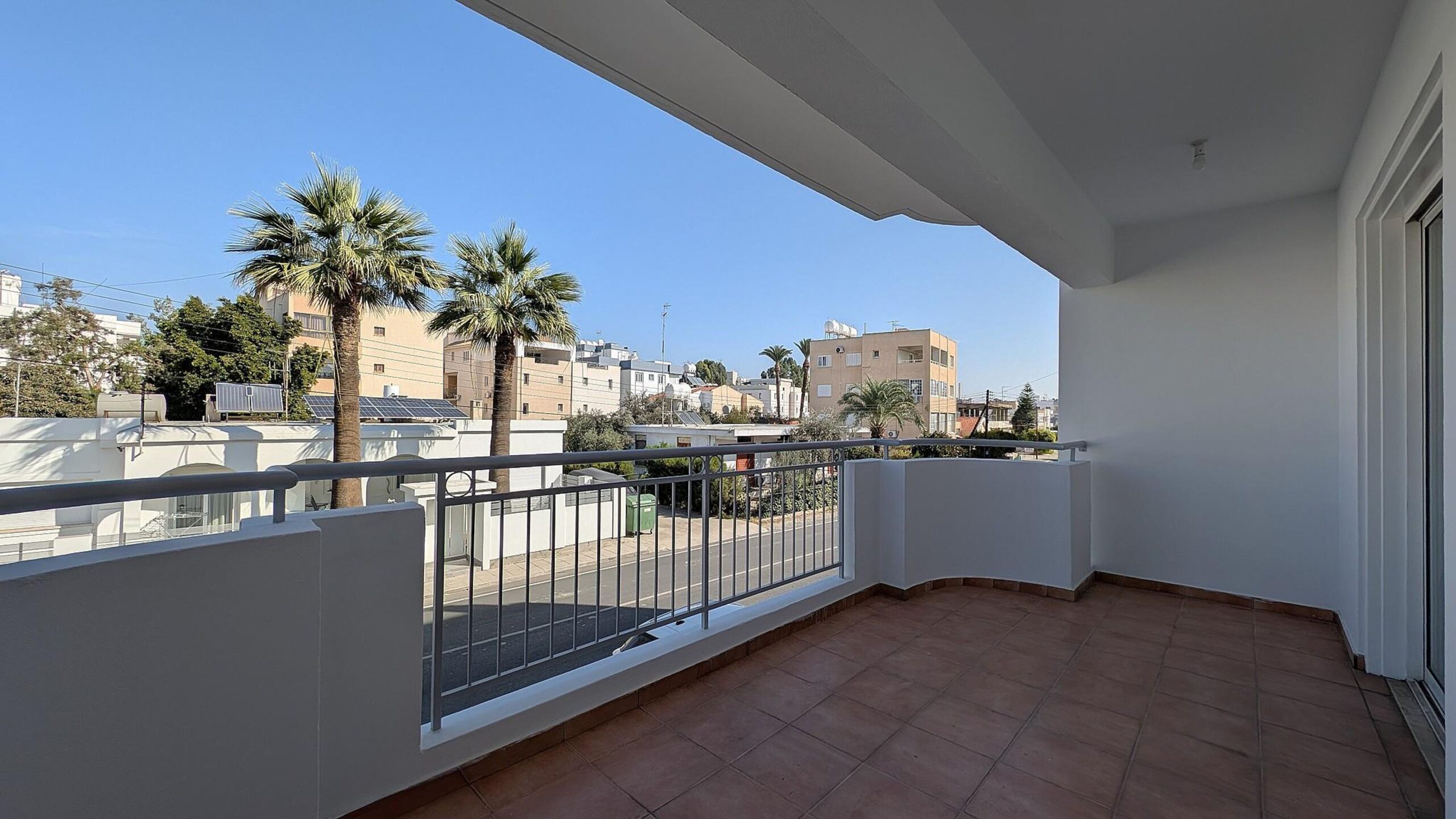 STYLISH 3-BEDROOM APARTMENT - STROVOLOS, NICOSIA image 4