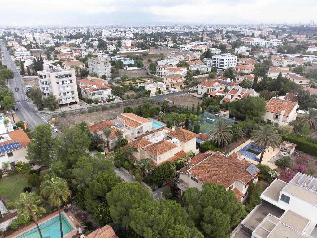 Two-Storey House in Egkomi, Nicosia image 4