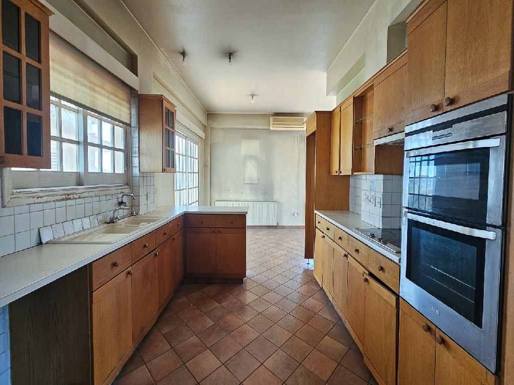 Four-Bedroom Detached House , Pano Deftera, Nicosia image 10