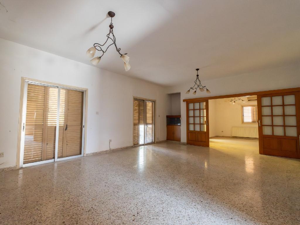 Ground Floor 3-Bedroom House in Aglantzia, Nicosia image 3