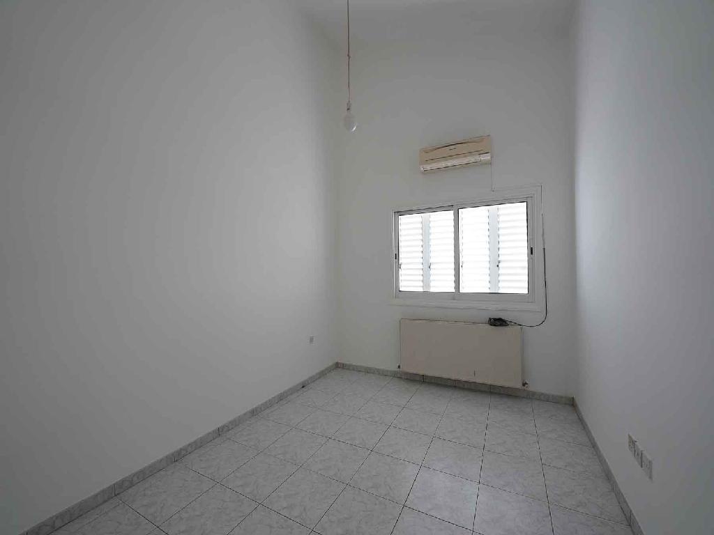 Προς Πώληση: Ανεξάρτητη Κατοικία 4 Υπνοδωματίων στην Ενορία Αγίου Βασιλείου, Στρόβολος, Λευκωσία image 22