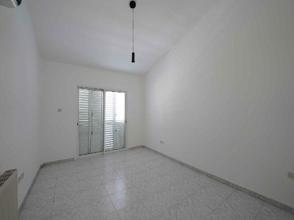 Προς Πώληση: Ανεξάρτητη Κατοικία 4 Υπνοδωματίων στην Ενορία Αγίου Βασιλείου, Στρόβολος, Λευκωσία image 24