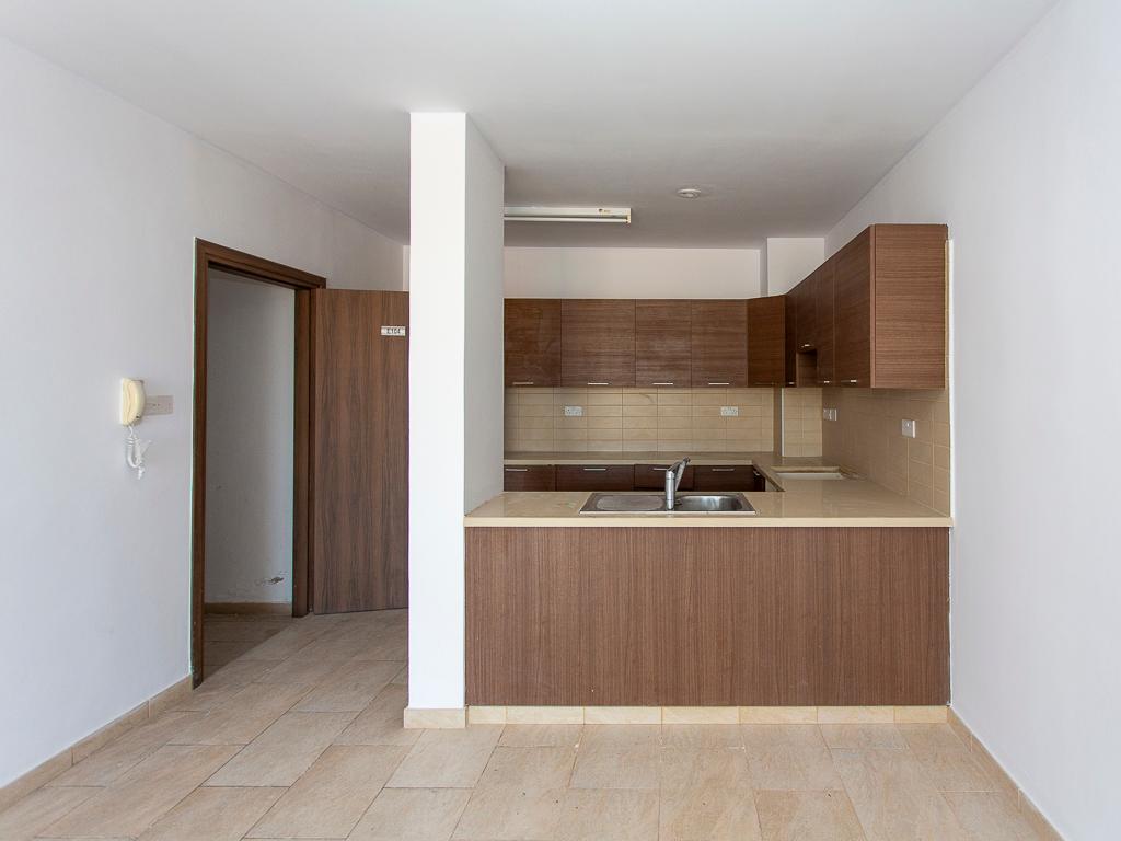 For Sale: 2-Bedroom Apartment in Peyia, Paphos image 12