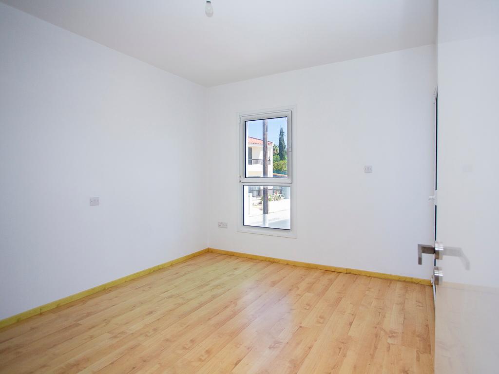 Two-Bedroom Apartment - Peyia, Paphos image 12