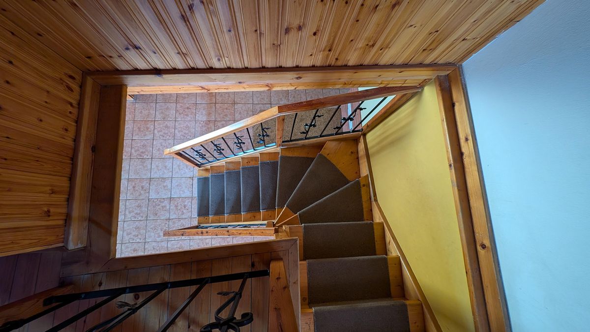 Three-storey building in Chandria, Limassol image 4