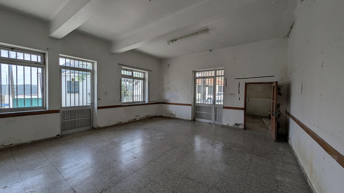 Three-storey building in Chandria, Limassol image 7