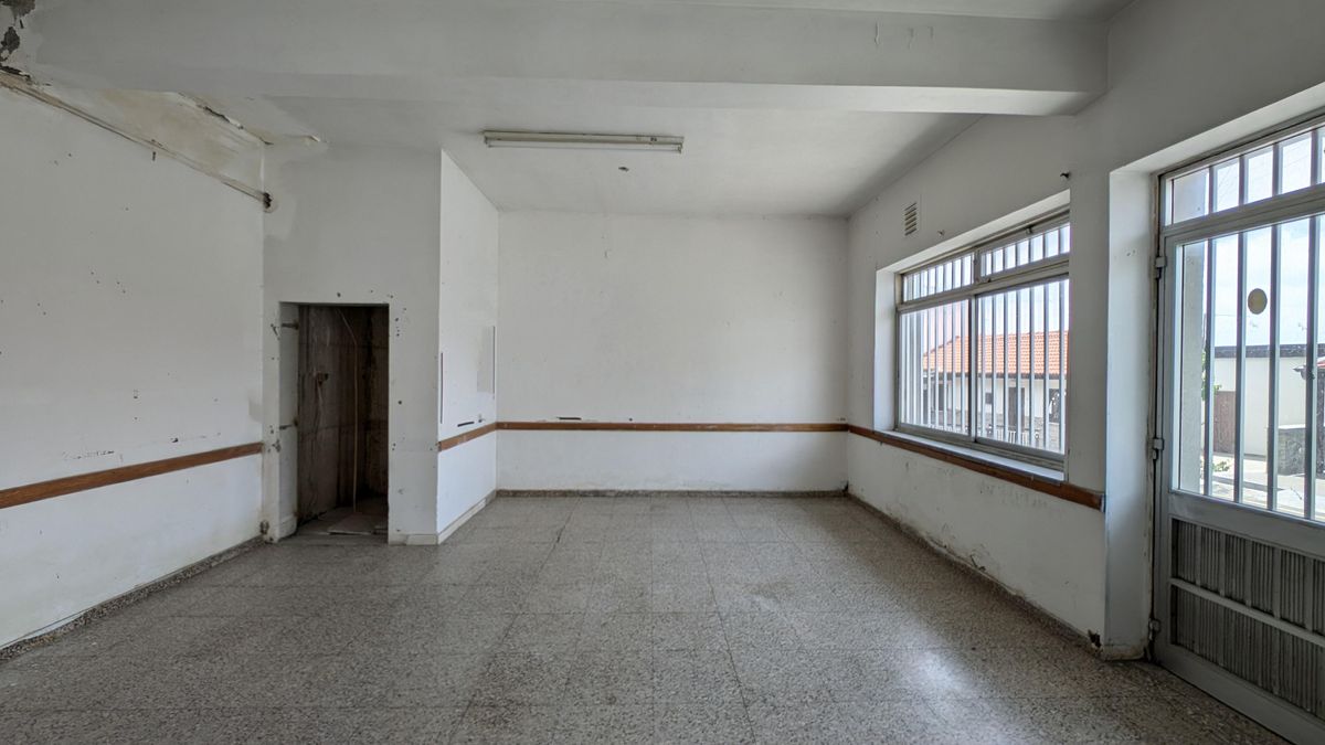 Three-storey building in Chandria, Limassol image 8