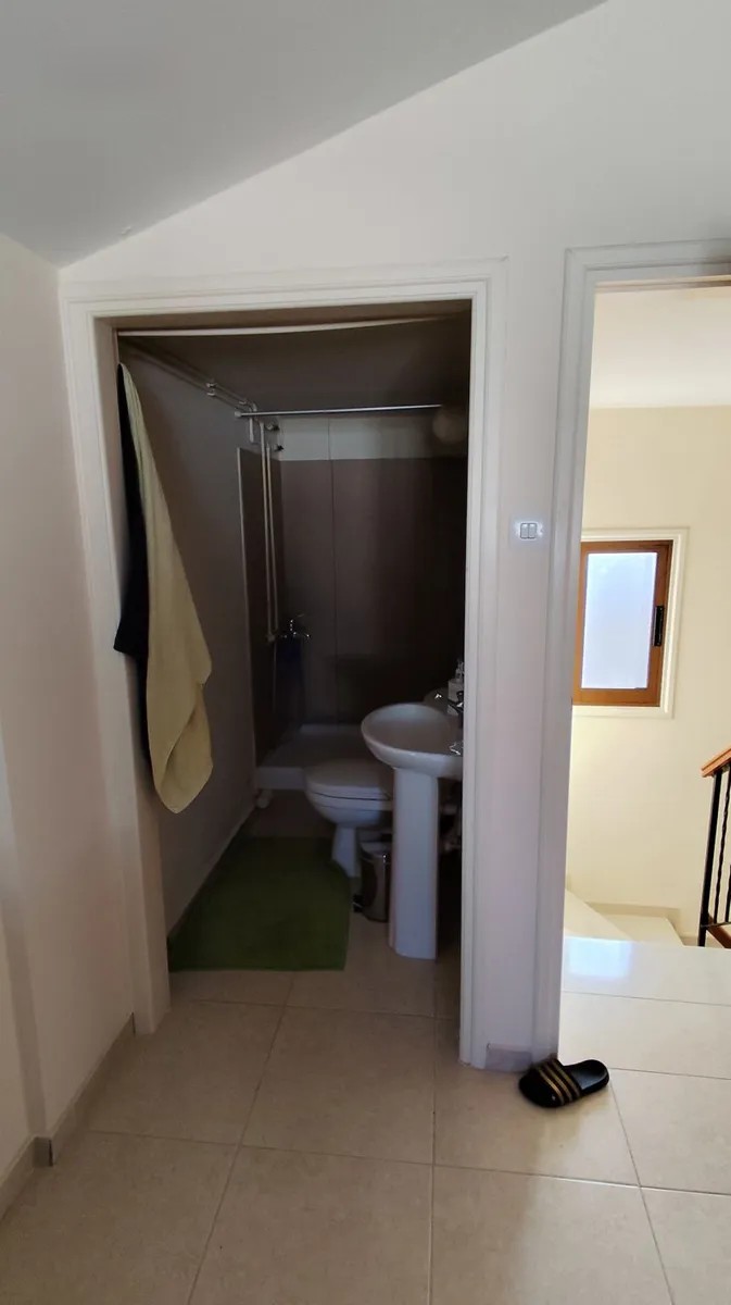 Excellent 4-Bedroom House for Sale – Lakatamia image 11