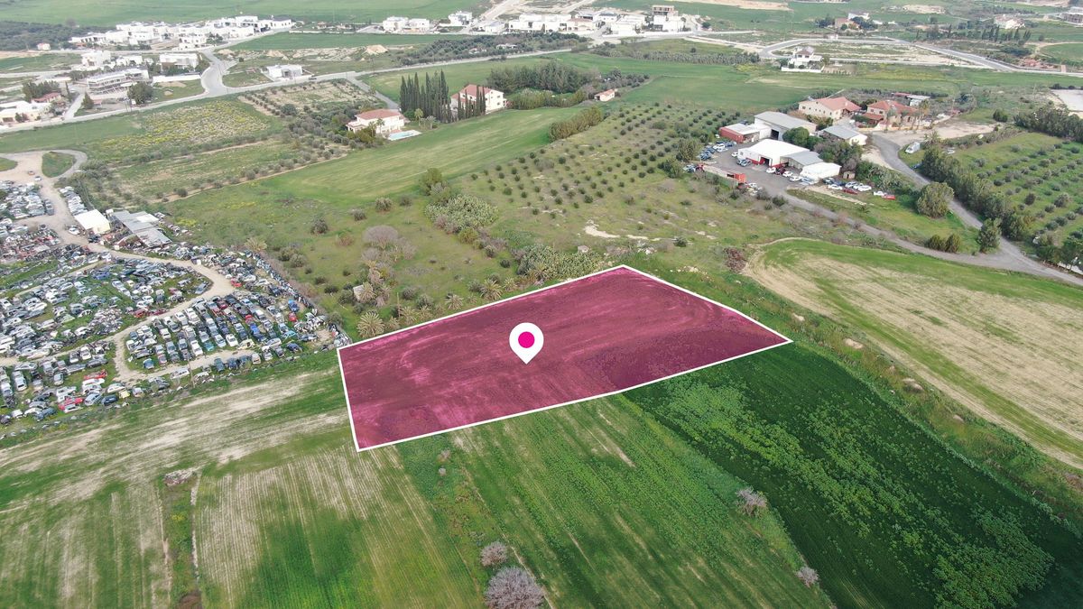 Residential field 4952 sqm - Geri, Nicosia image 2