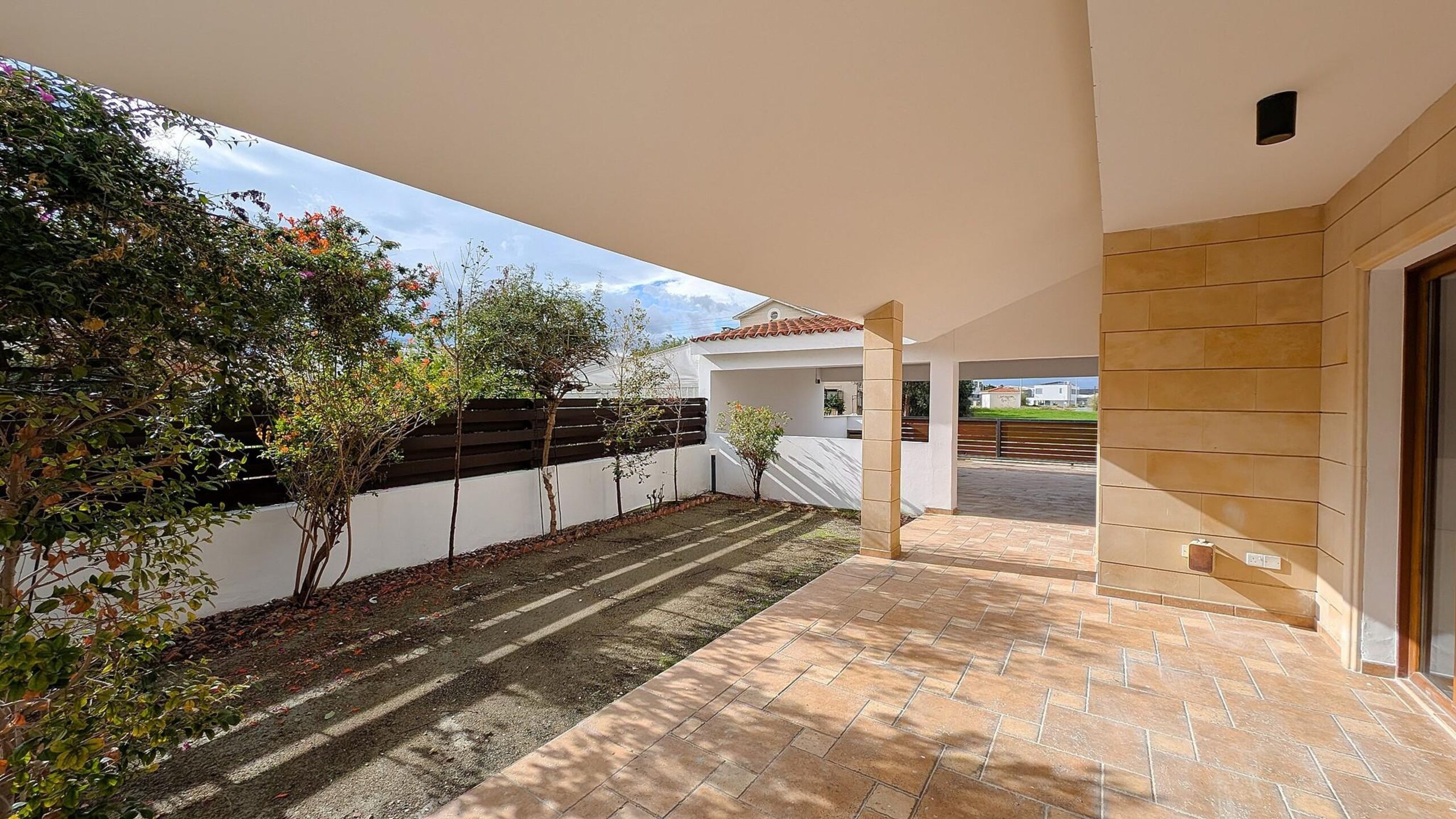 Luxury Two-Storey Mansion - Latsia (Agios Georgios), Nicosia image 24