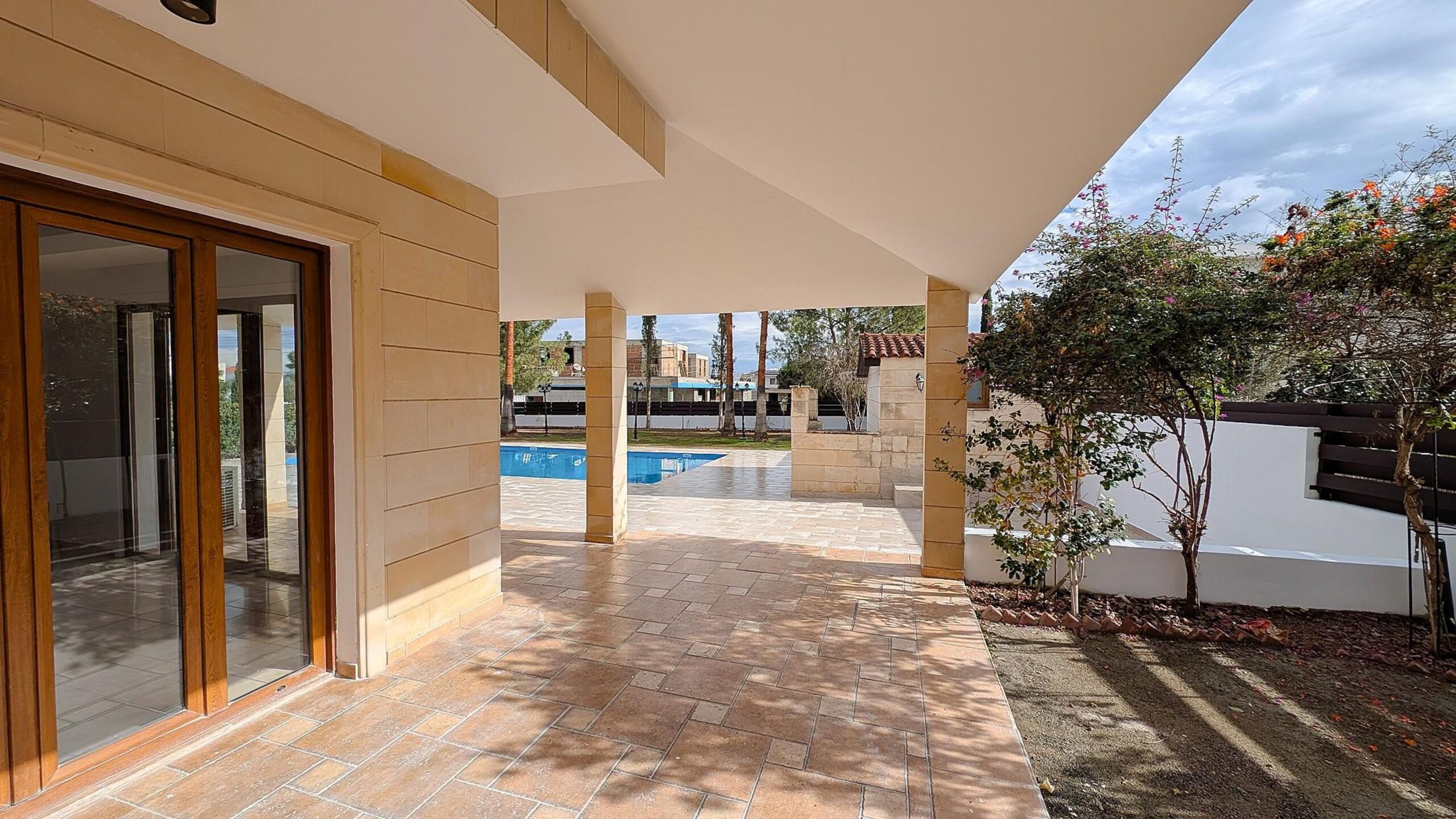 Luxury Two-Storey Mansion - Latsia (Agios Georgios), Nicosia image 41