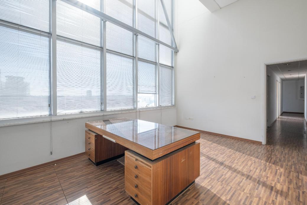 Office in Trypiotis, Nicosia image 2