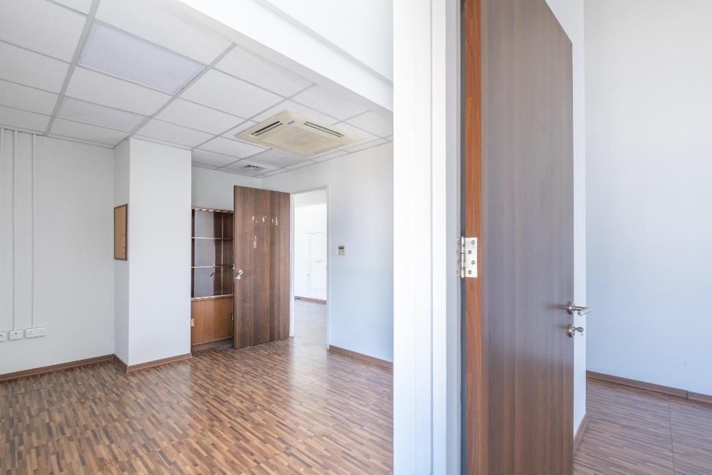 Office in Trypiotis, Nicosia image 4