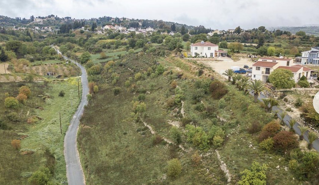 Οικιστικό Χωράφι στην Κοινότητα Στρουμπί Επαρχία Πάφου image 4