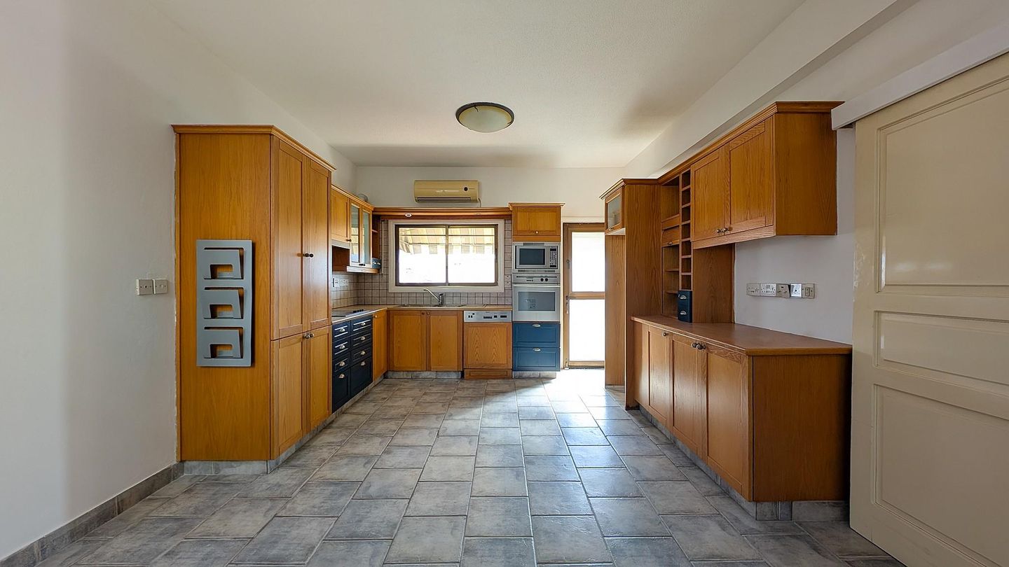 2-Bedroom Apartment, Sotiros Larnaka image 11