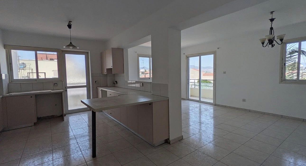 2 bedroom apartment, Aglanzia image 6