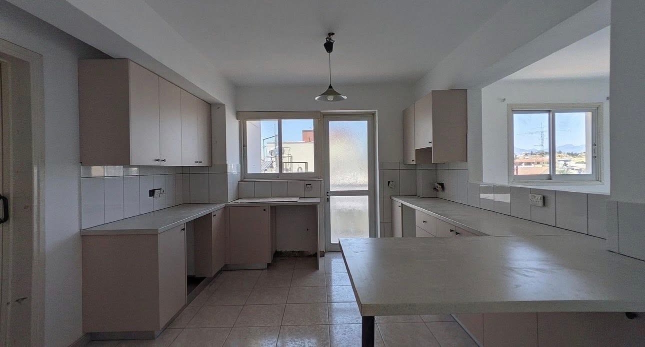 2 bedroom apartment, Aglanzia image 12