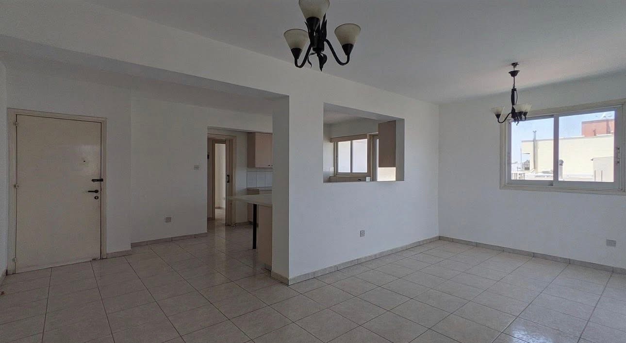 2 bedroom apartment, Aglanzia image 9