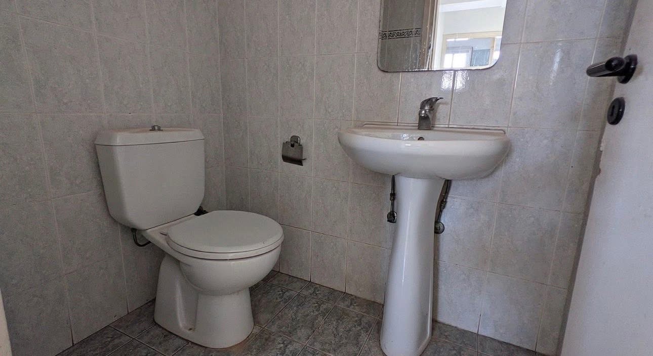 2 bedroom apartment, Aglanzia image 5