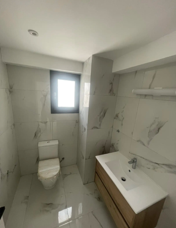 Spacious 2 En-Suite Bedroom Apartment + Guest WC , Central Nicosia - Near Famagusta Gate image 3