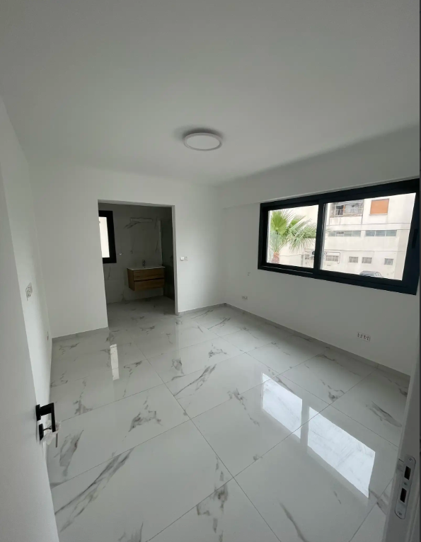 Spacious 2 En-Suite Bedroom Apartment + Guest WC , Central Nicosia - Near Famagusta Gate image 9