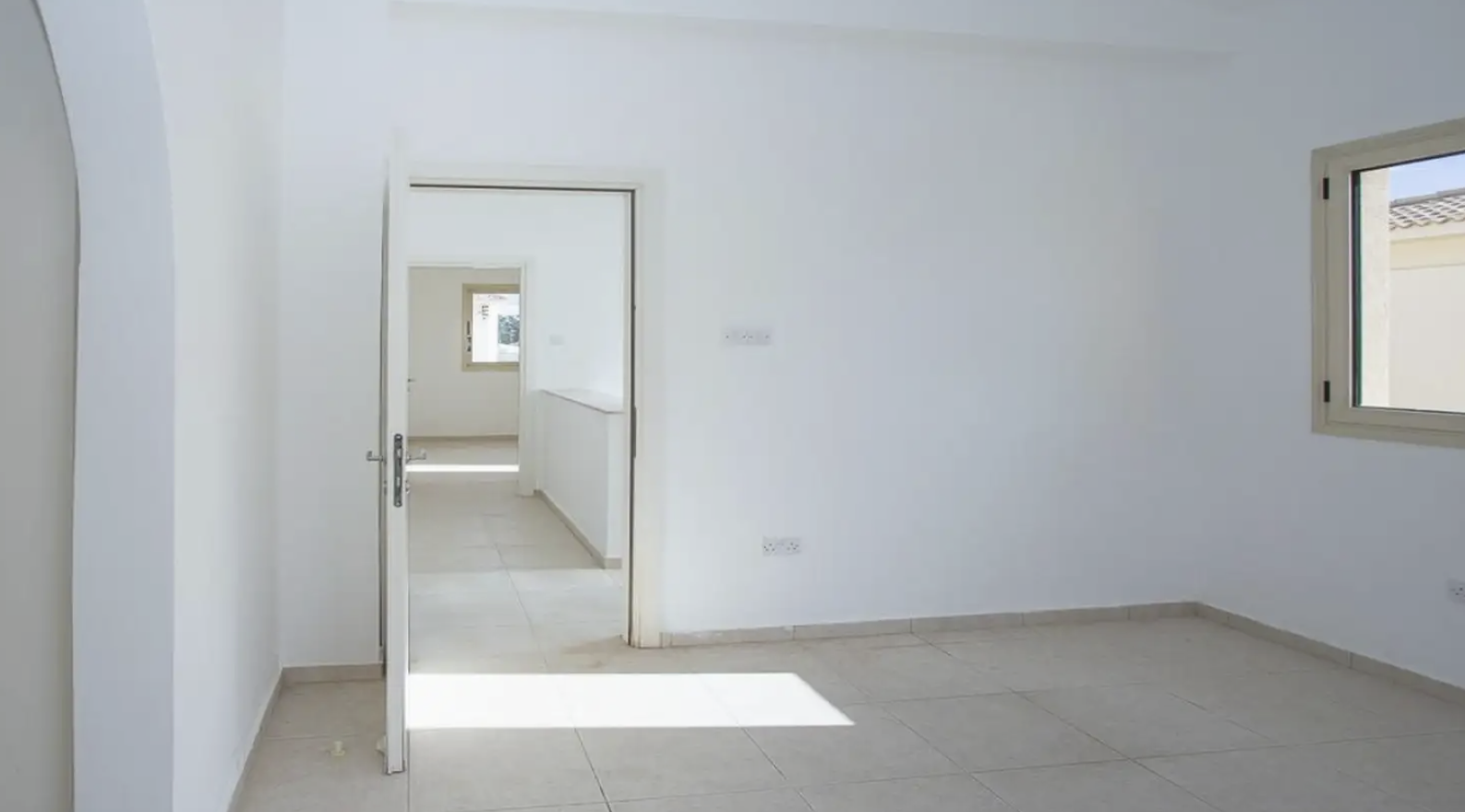 Detached 3-Bedroom House with Private Pool - Mandria, Limassol District image 3