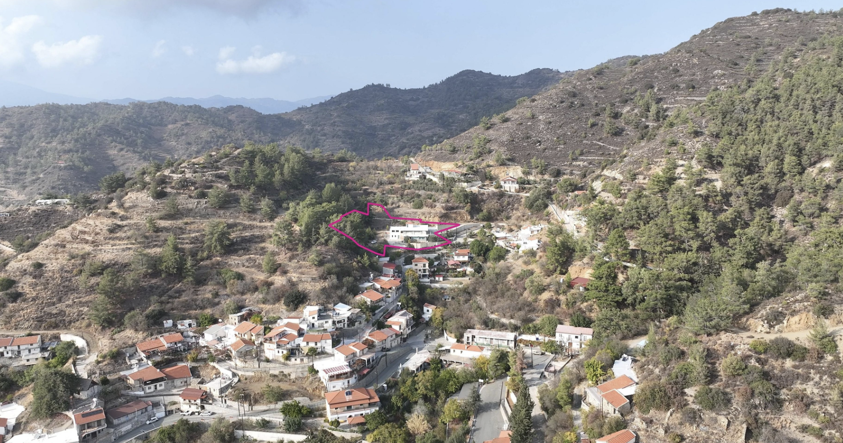 Spacious Two-Storey Residence image 6