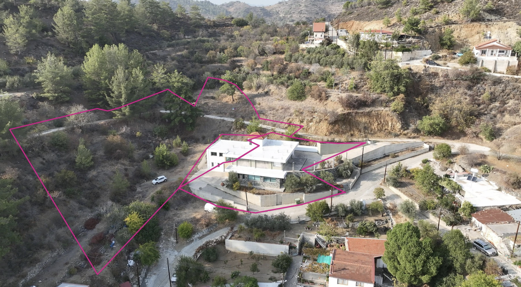 Spacious Two-Storey Residence image 3