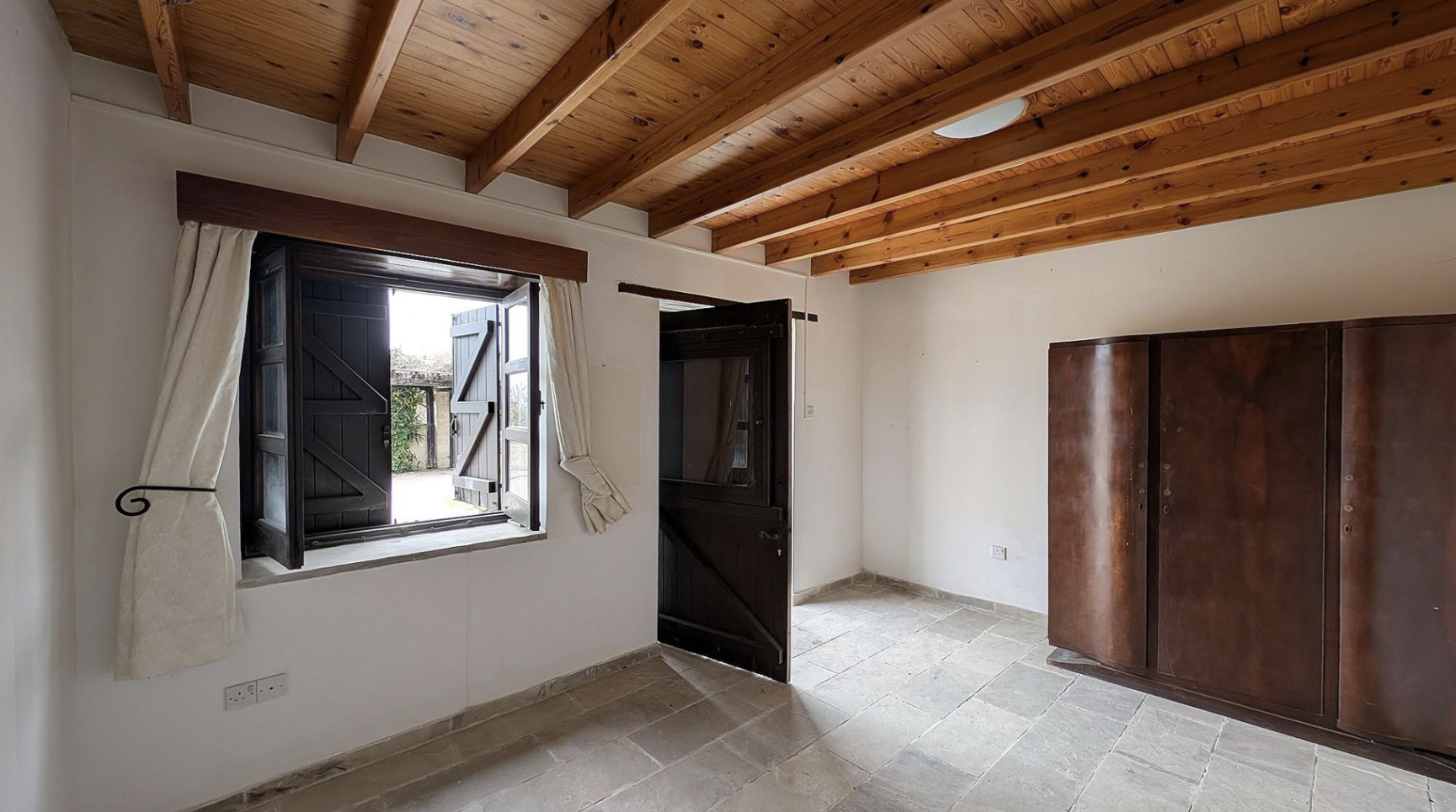 4 Bedroom House -NEO CHORIO, PAPHOS image 7