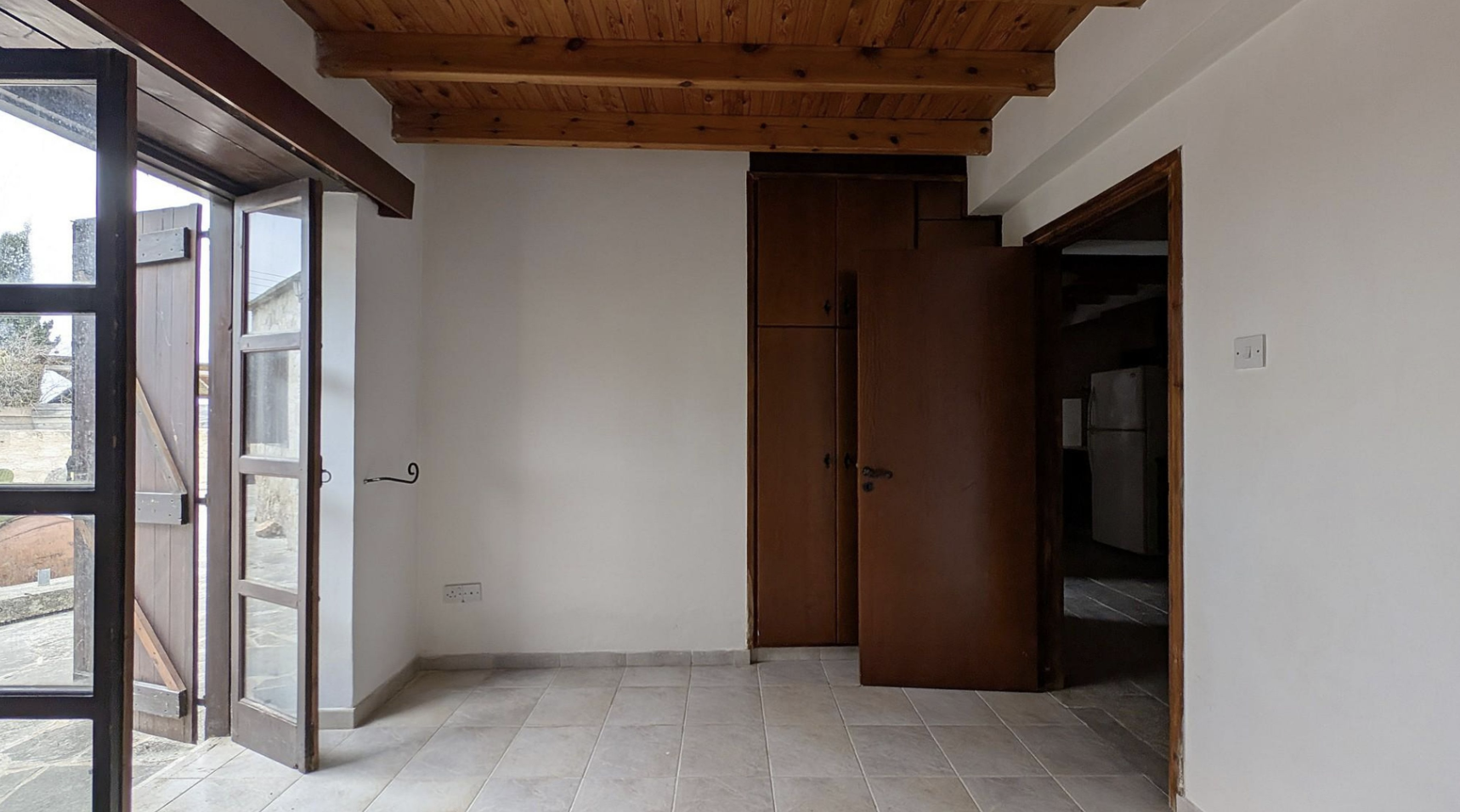 4 Bedroom House -NEO CHORIO, PAPHOS image 17