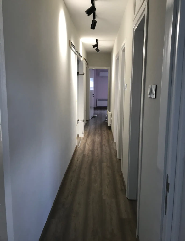 Fully Renovated 3-Bedroom Apartment – Nicosia image 8