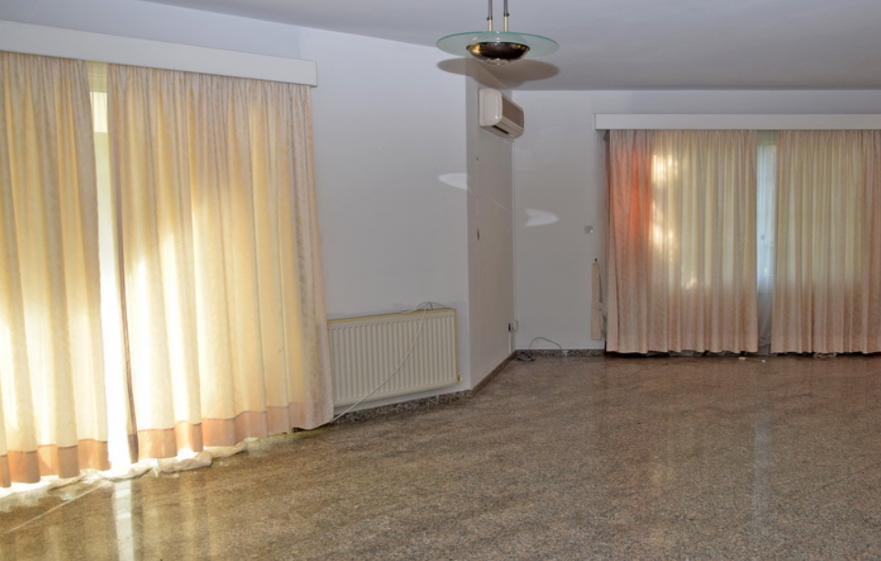 Four-Bedroom House in Egkomi, Nicosia image 5