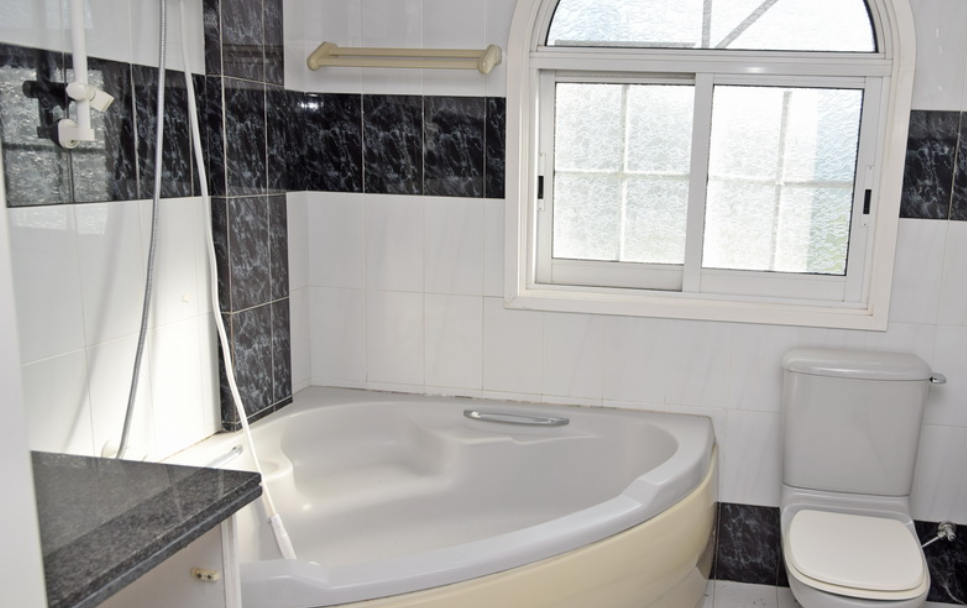 Four-Bedroom House in Egkomi, Nicosia image 12